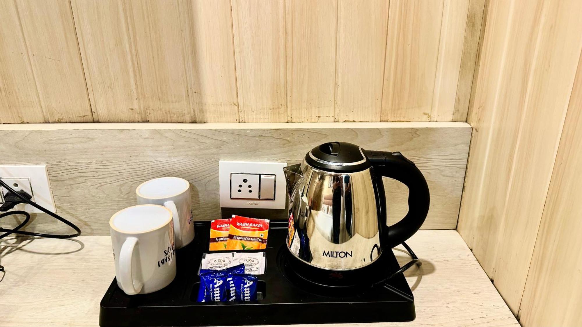 Hotel Pride Inn - 800 Mts From Mall Road ムスーリー エクステリア 写真