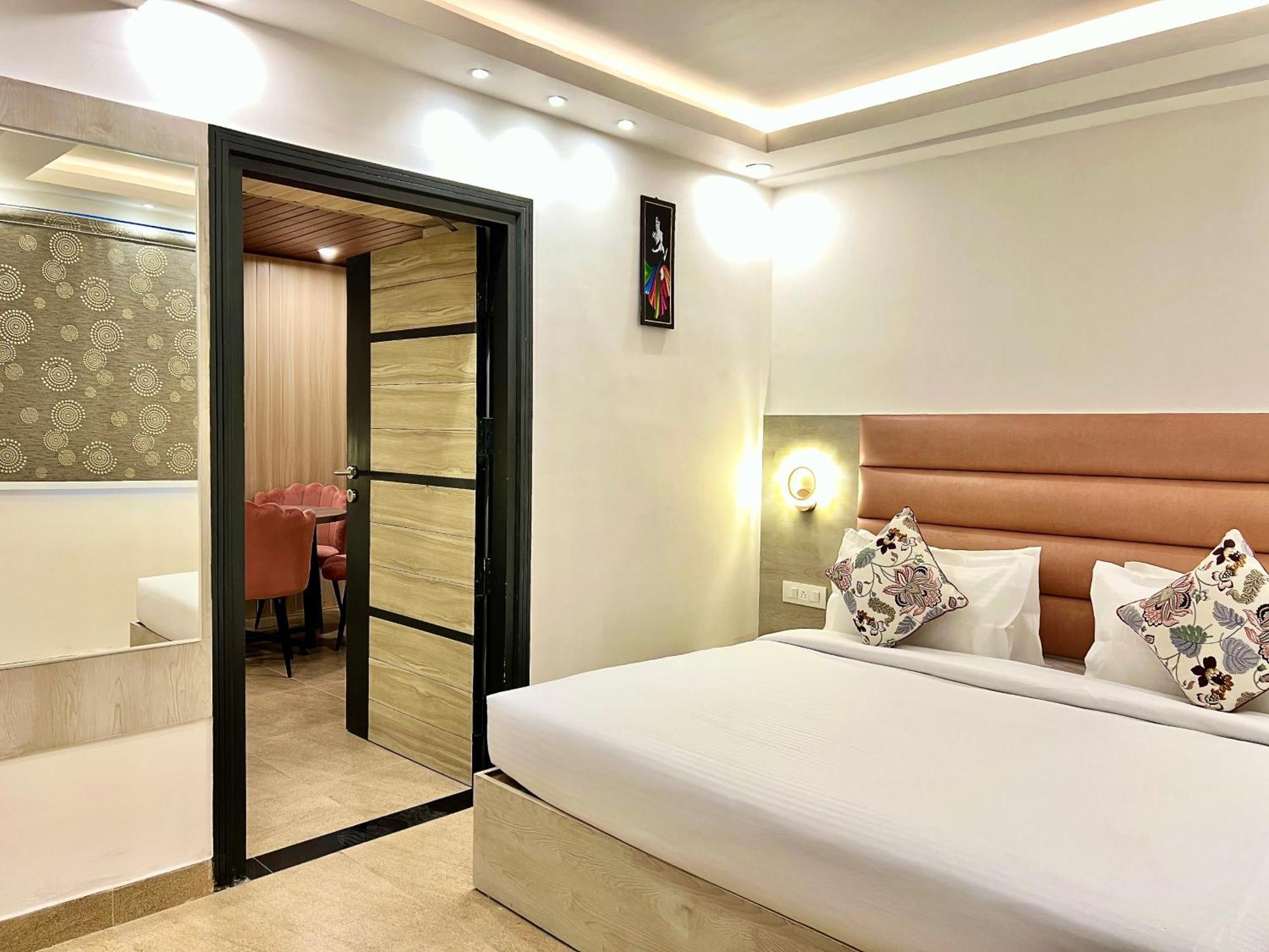 Hotel Pride Inn - 800 Mts From Mall Road ムスーリー エクステリア 写真