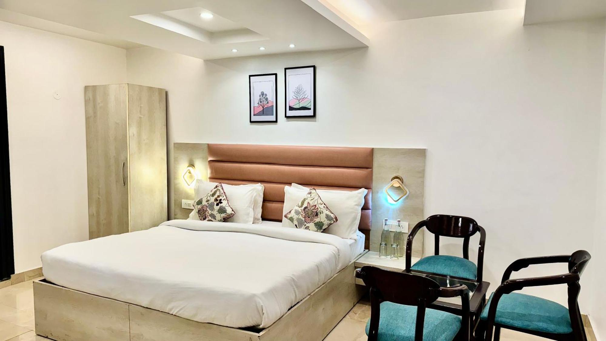 Hotel Pride Inn - 800 Mts From Mall Road ムスーリー エクステリア 写真