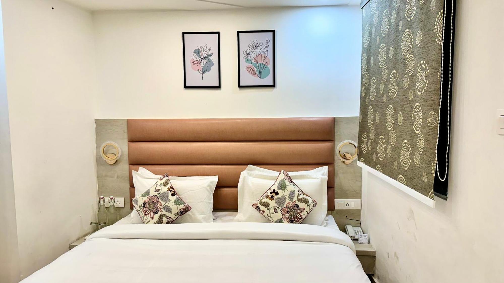 Hotel Pride Inn - 800 Mts From Mall Road ムスーリー エクステリア 写真