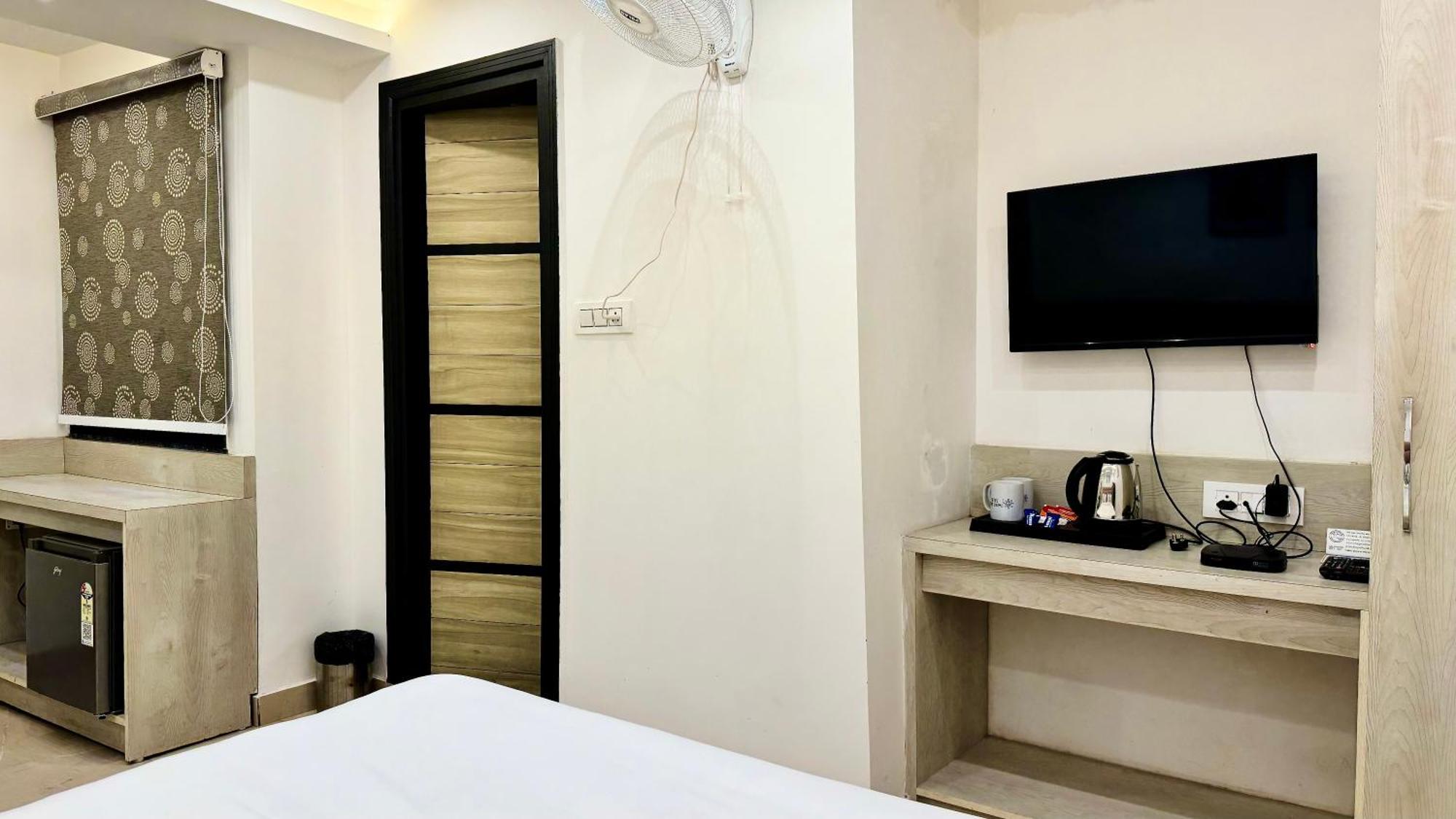 Hotel Pride Inn - 800 Mts From Mall Road ムスーリー エクステリア 写真