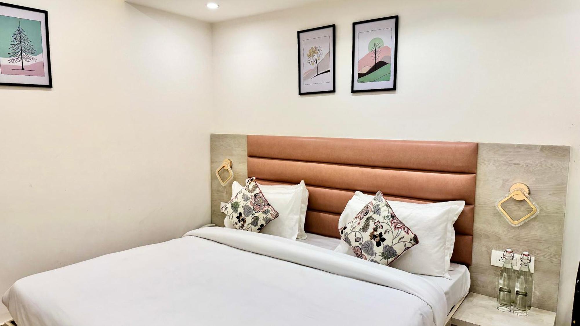 Hotel Pride Inn - 800 Mts From Mall Road ムスーリー エクステリア 写真