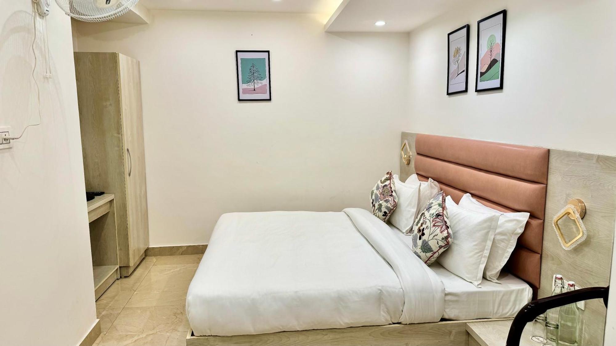 Hotel Pride Inn - 800 Mts From Mall Road ムスーリー エクステリア 写真
