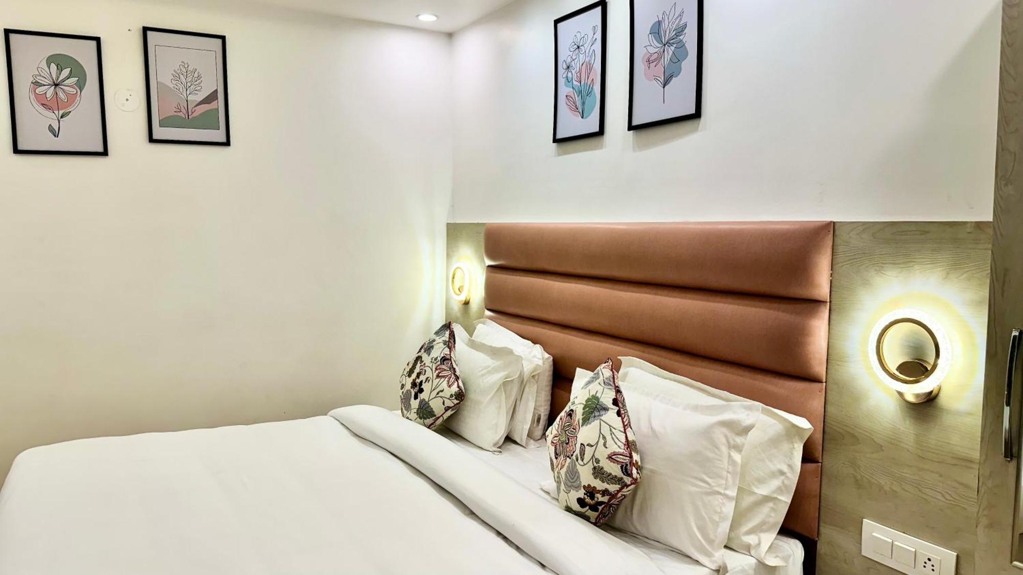 Hotel Pride Inn - 800 Mts From Mall Road ムスーリー エクステリア 写真