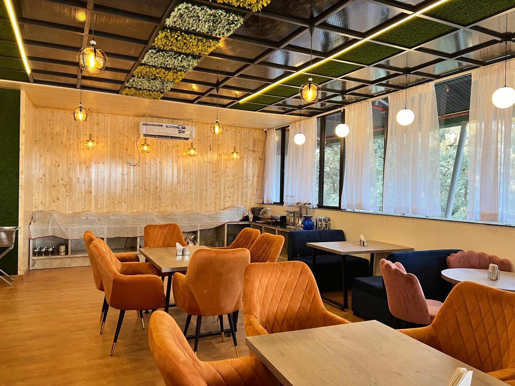 Hotel Pride Inn - 800 Mts From Mall Road ムスーリー エクステリア 写真