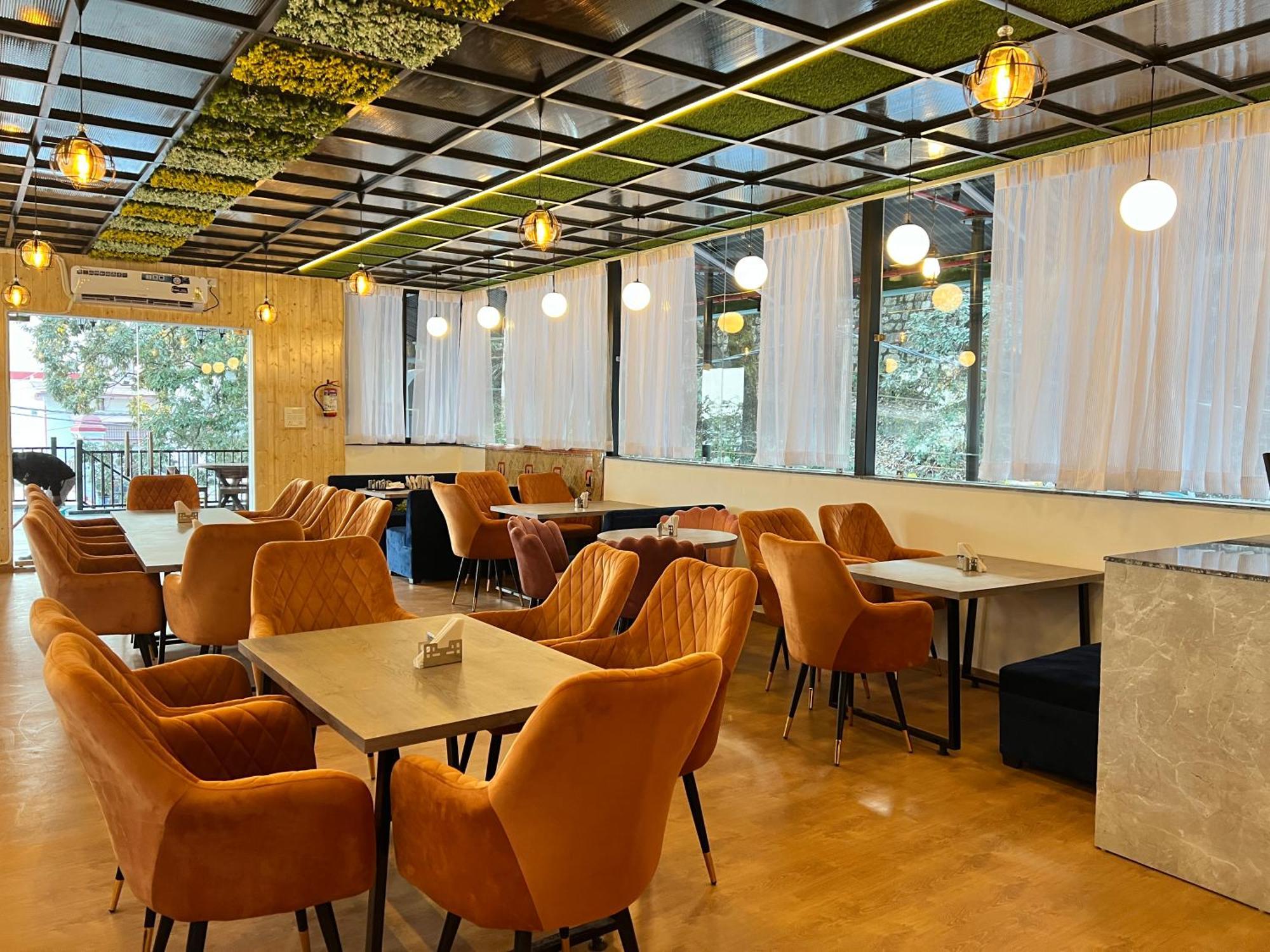 Hotel Pride Inn - 800 Mts From Mall Road ムスーリー エクステリア 写真