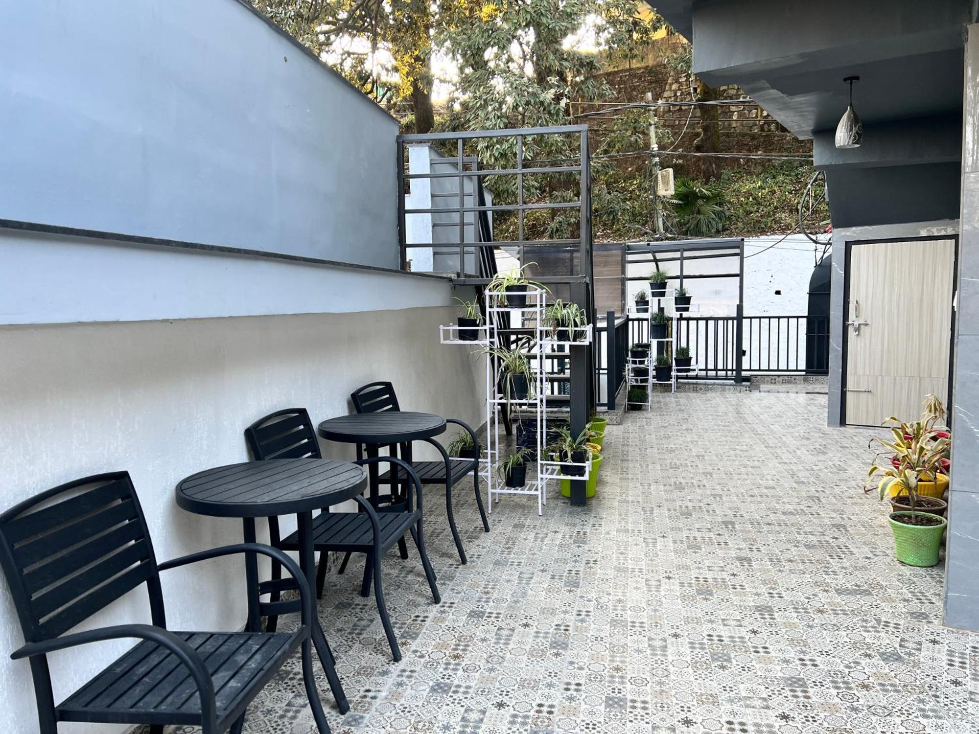 Hotel Pride Inn - 800 Mts From Mall Road ムスーリー エクステリア 写真